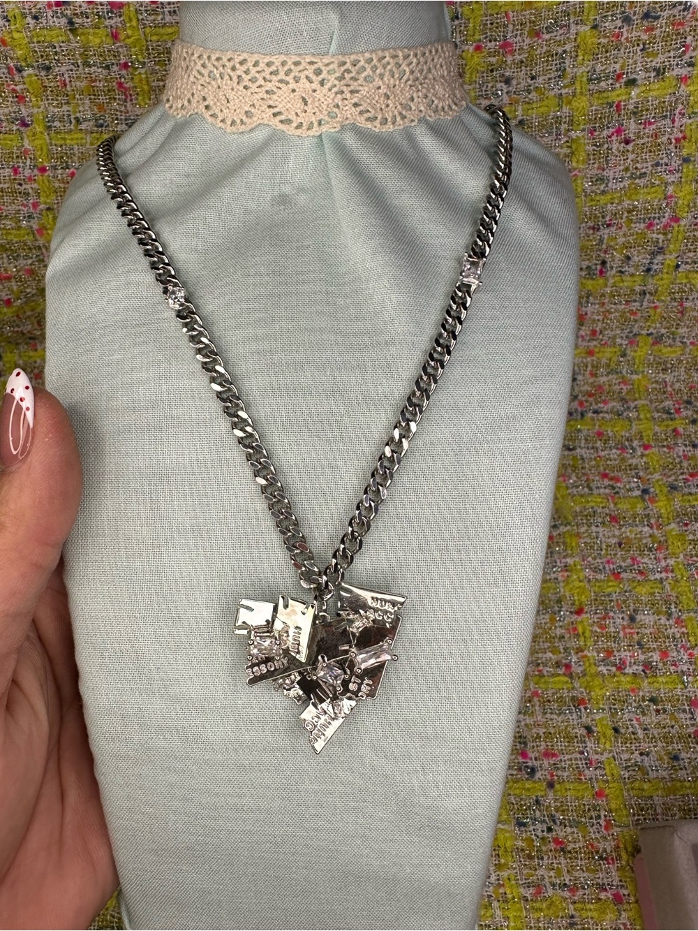 A great Sterling Silver-Tone Chunky Pendant Necklace in Silver